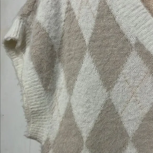 Free People Chic Argyle Tan White V-Neck Sweater - Picture 6 of 10